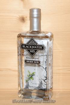 Blackwater No.5 small Batch Irish Gin mit 41,5% von der Blackwater Distillery - Gin aus Irland