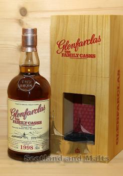 Glenfarclas 1998 - 2019 Family Casks 21 Jahre Sherry Hogshead No. 4449 mit 54,5% Highland Single Malt Scotch Whisky