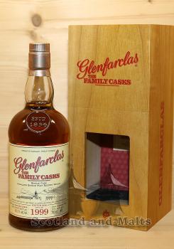 Glenfarclas 1999 - 2018 Family Casks 19 Jahre Refill Butt No. 7060 mit 56,0% Highland Single Malt Scotch Whisky