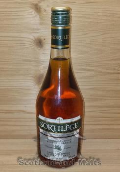 Sortilège Original Canadian Whisky and Maple Syrup mit 30,0%/vol. - Likör mit kanadischen Whisky und Ahornsirup