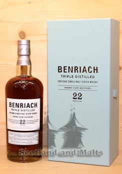 Benriach 22 Jahre Triple Distilled mit 46,8% - Triple Cask Matured Sherry Cask, Virgin Oak, Bourbon Cask - Speyside Single Malt Scotch Whisky
