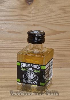 Mammoth Whisky "Classic Edition" Grumsiner Whisky mit 45,8% als 50ml Miniatur - 4 Jahre Rum Fass gelagert - Single Grain Whisky aus der Grumsiner Brennerei in der Uckermark