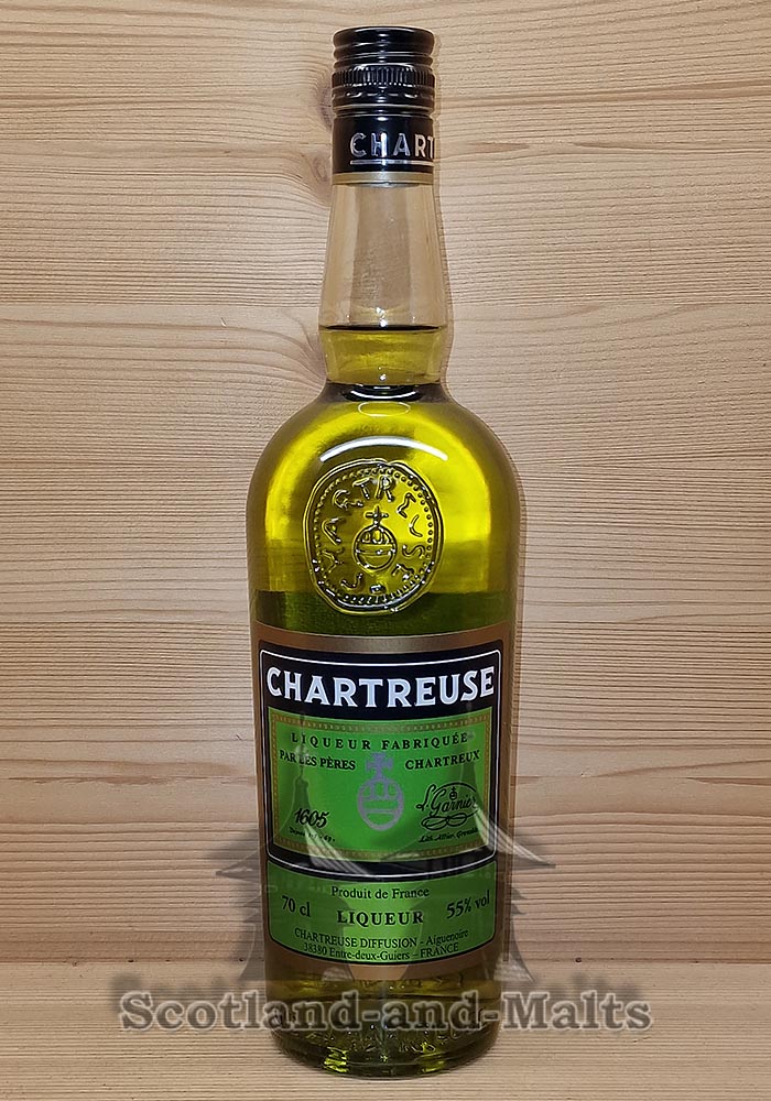 Edle Destillate und Liköre, über 1900 verschieden Artikel: Whisky, Rum,  Gin, Edelbrände, Liköre, britische und irische Süßwaren,Chartreuse grün mit  55,0% - Französischer Kräuterlikör von den Kartäusermönchen