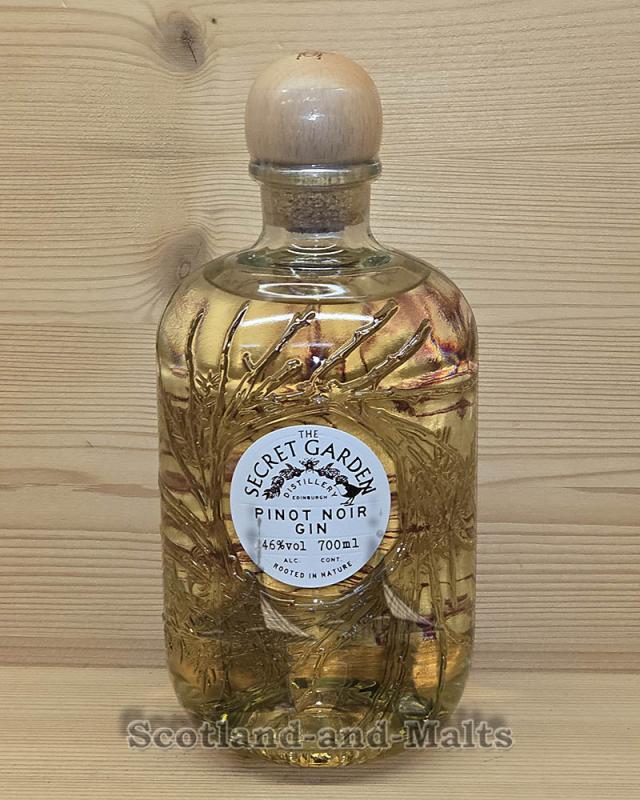 Secret Garden "Pinot Noir Gin" - Scottish Gin mit 46,0% - London Dry Gin von Secret Garden Distillery from Edinburgh